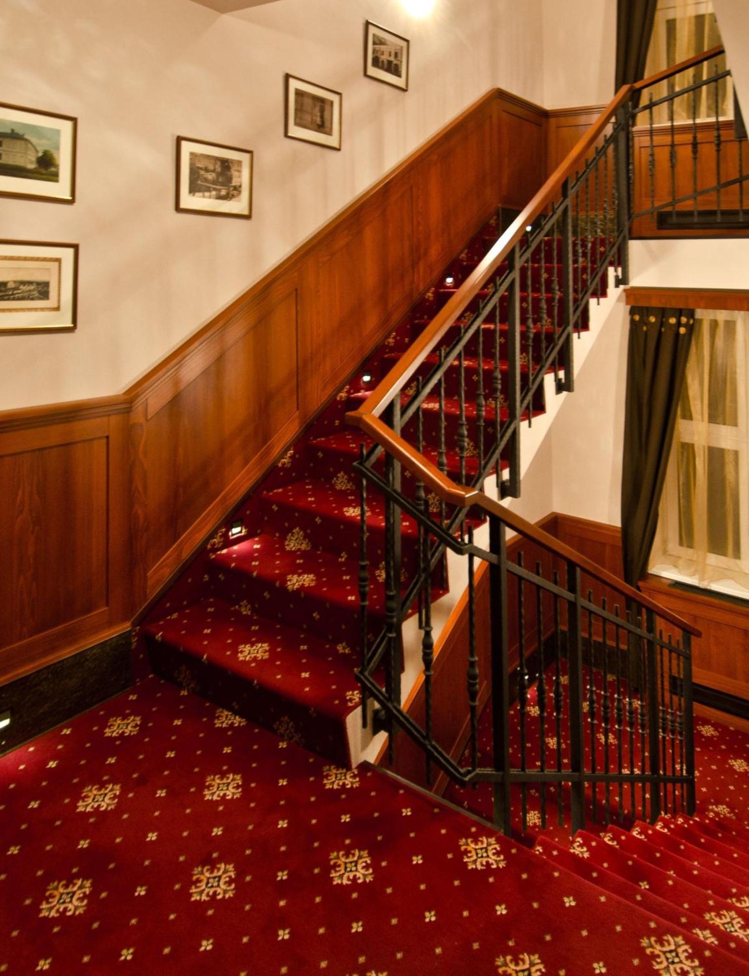 Hotel Tacl Holešov Esterno foto