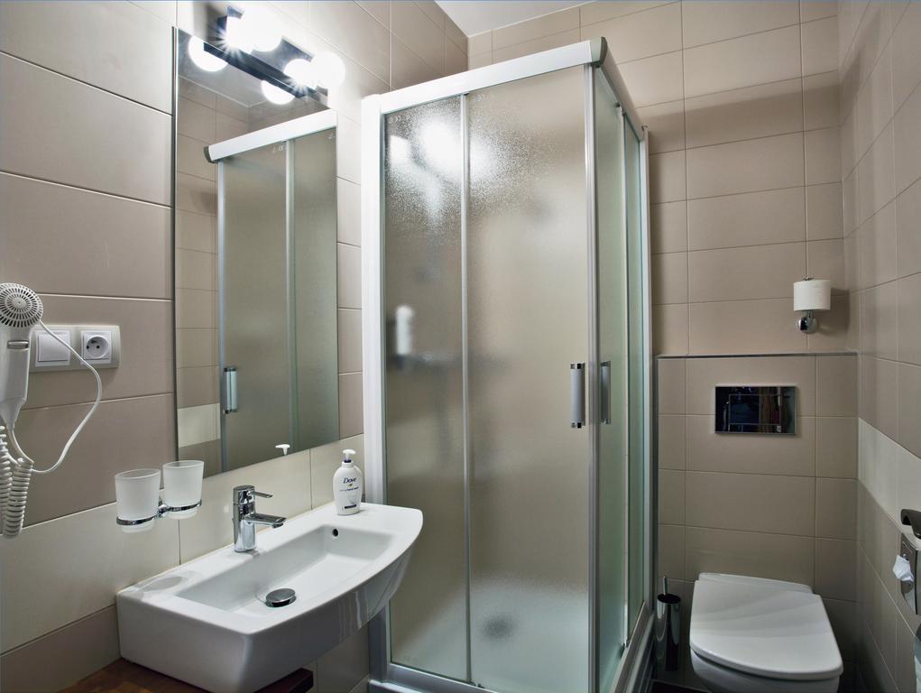 Hotel Tacl Holešov Esterno foto