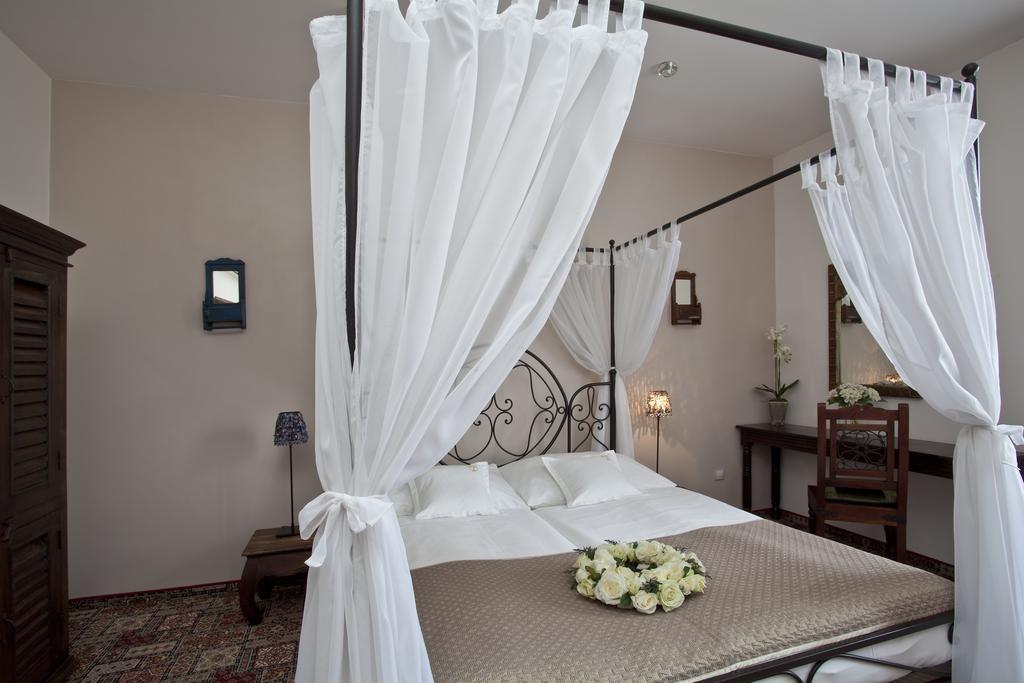 Hotel Tacl Holešov Esterno foto