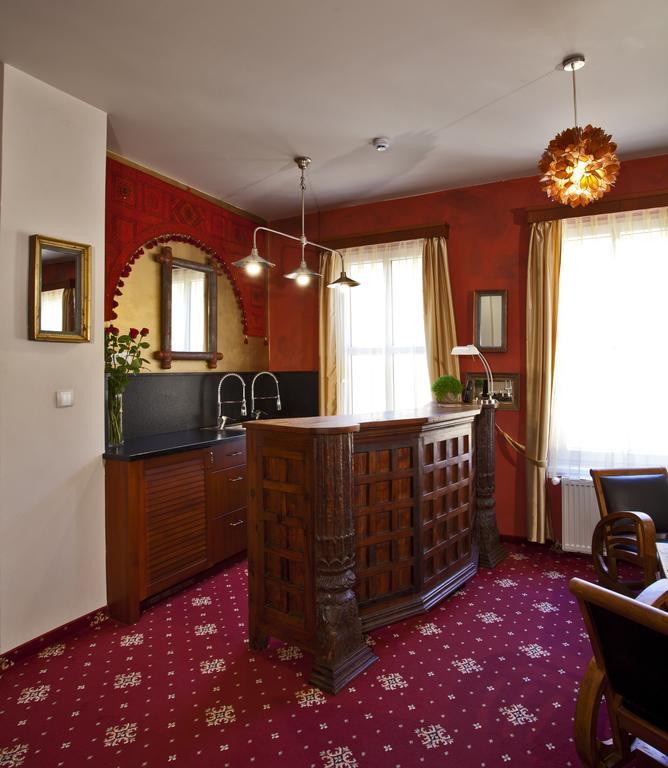 Hotel Tacl Holešov Esterno foto