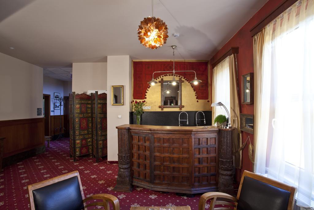 Hotel Tacl Holešov Esterno foto